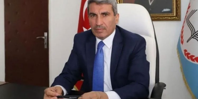 Eski Milli Eğitim Müdürü Sarı, ihaleye fesat karıştırmaktan tutuklandı