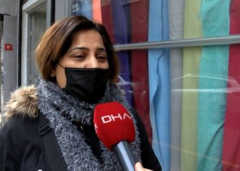 Evde çalınmasın diye yanına aldığı altınları pazarda çaldırdı