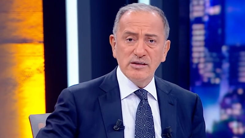 Fatih Altaylı: Merkez Bankası kâğıt üzerinde faiz indiriyor, gerçek hayatta faiz artıyor