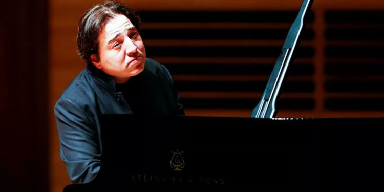 Fazıl Say: Beethoven sağır olacağına Gustavo sakat kalsaydı