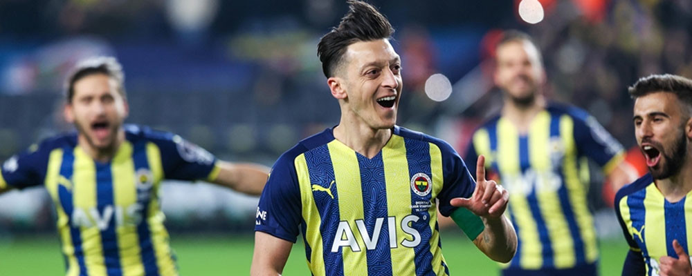 Fenerbahçe'nin Süper Lig'deki ilk yarı karnesi