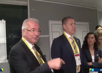 Fenerbahçe yöneticisi Erol Bilecik'ten dostluk maçı sonrası açıklama: Biz "cincon"a 6 Kasım'da 6 atmıştık, siz 7 Aralık'ta 7 attınız
