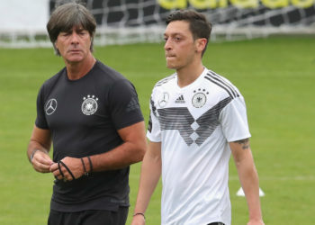 Fenerbahçe'de Joachim Löw ısrarında Mesut Özil detayı