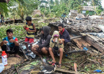 Filipinler'de Rai Tayfunu'nda 18 kişi hayatını kaybetti, yüz binlerce insan evini terk etmek zorunda kaldı