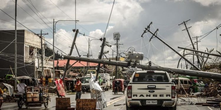 Filipinler'i tayfun vurdu: 208 ölü