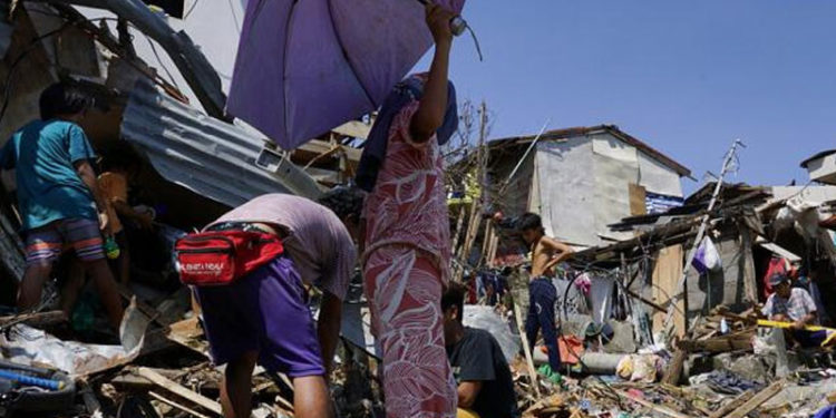 Filipinler'i vuran Rai Tayfunu'unda ölü sayısı 100'ü geçti