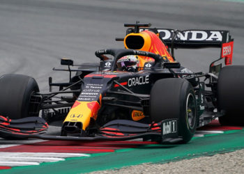 Formula 1'de şampiyonluk yarışında pole pozisyonu Verstappen'in!