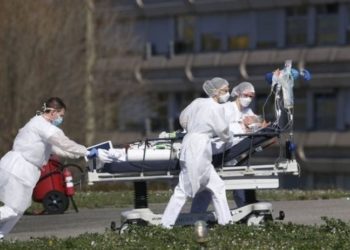 Fransa'da acil servisler 1 Ocak'tan itibaren ücretli olacak