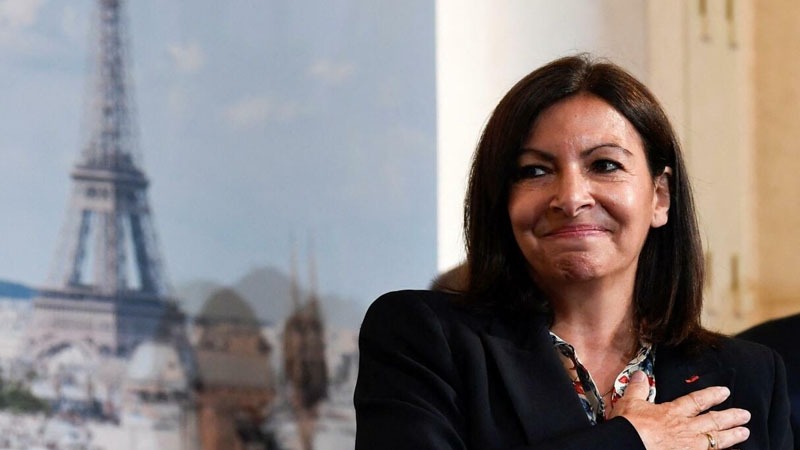 Fransa'da cumhurbaşkanı adayı Anne Hidalgo, solun seçime tek adayla gitmesini öneriyor