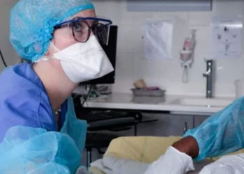 Fransa'da yeni koronavirüs önlemleri alındı