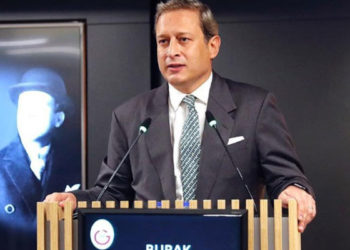 Galatasaray Başkanı Burak Elmas: Mevcut federasyon, kulüplere rağmen görevine devam etmekte kararlı