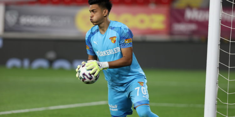 Galatasaray'da gündem kaleci; ilk aday İrfan Can Eğribayat