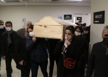 Garibe Gezer’in cenazesini kadınlar hastaneden aldı