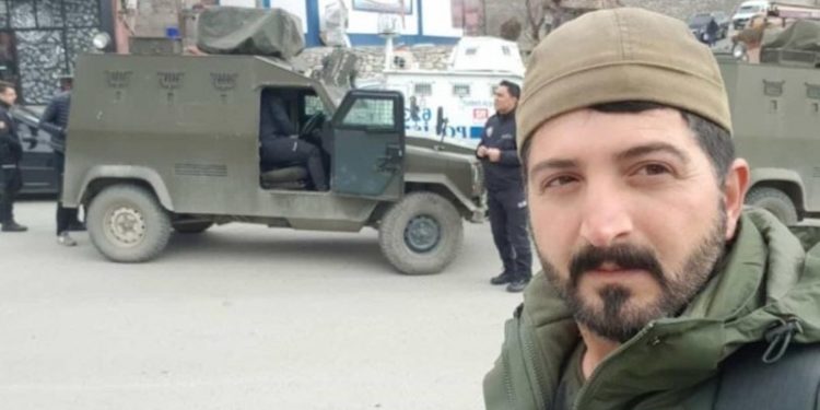 Gazeteci Mimar Kaya'ya 'çekim yapamazsın' gözaltısı