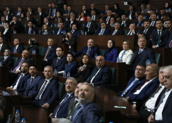 Gelecek Partili Üstün: AKP’li vekiller ‘Bitti bu hikaye’ diyor