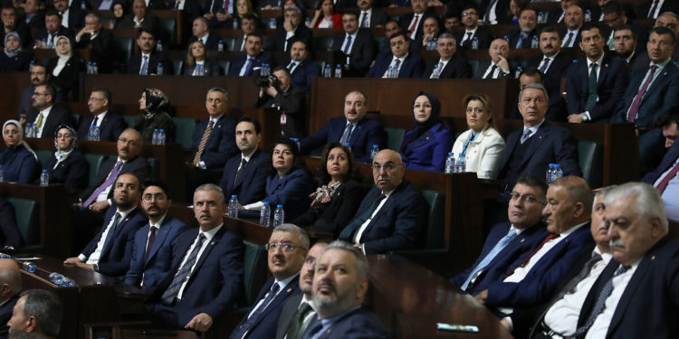 Gelecek Partili Üstün: AKP’li vekiller ‘Bitti bu hikaye’ diyor