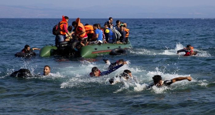 Geri itme, iade ve sınırdışı işlemleri hakkında ne yapılabilir?