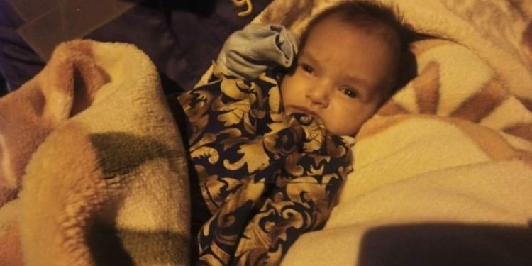 Getir kuryesinin açtığı çantadan 3 haftalık bebek çıktı