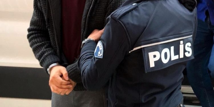 'Google'dan arıyoruz' deyip şirketleri 3 milyon TL dolandırdılar