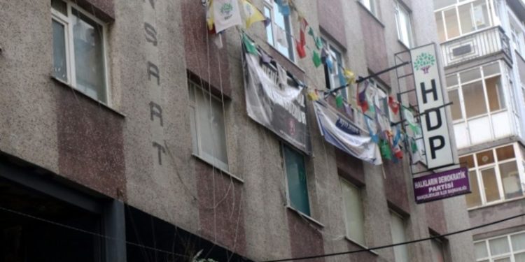 HDP Bahçelievler ilçe binasına yapılan saldırı dosyası için gizlilik kararı