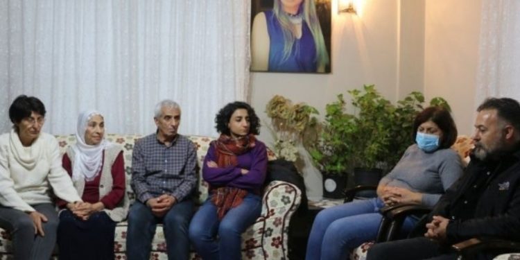 HDP Hukuk Komisyonu, Deniz Poyraz’ın ailesini ziyaret etti