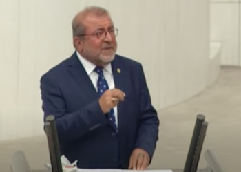 HDP'li Bülbül: Kürtçe dilim ‘X’, Alevi olarak kapıma ‘X’ konuluyor, politika yapmam yasak