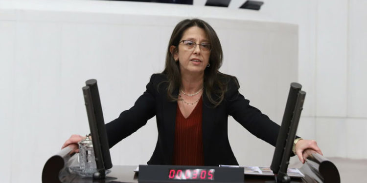 HDP'li Oya Ersoy: Engelli yurttaşların yaşadığı sorunların çözümü için, bakanlıkların bütçesine ayrı bir ödenek konulmalı