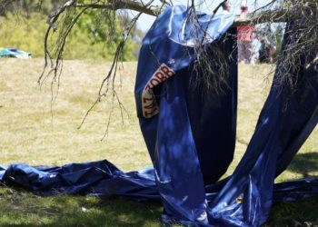 Havaya savrulan ‘şişme kaleden’ düşen 6 çocuk hayatını kaybetti