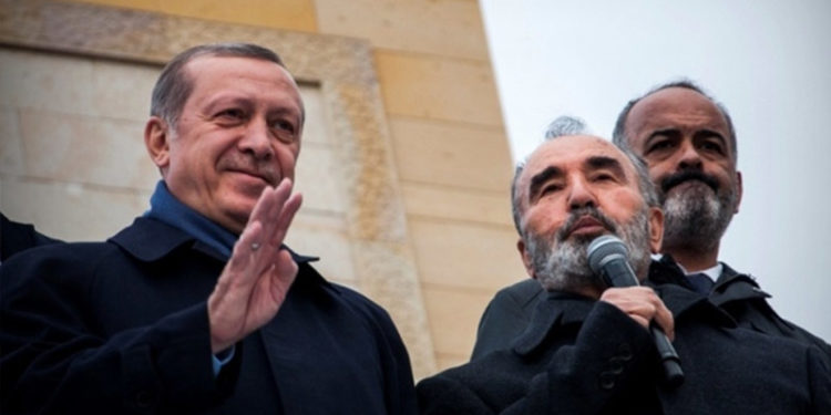 Hayrettin Karaman’dan ‘Vadeli mevduat’ fetvası: Örtülü faiz değil, hibe