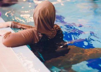 Haşema ile yüzenleri 'hijyen' gerekçesiyle havuzdan çıkaran yöneticiye hapis