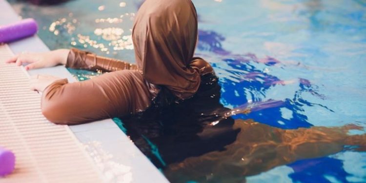Haşema ile yüzenleri 'hijyen' gerekçesiyle havuzdan çıkaran yöneticiye hapis