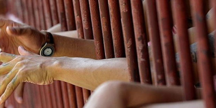 Hindistan'da cezaevine dönmek istemeyen bir adam kendisini ölü göstermek için cinayet işledi