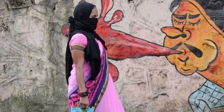 Hindistan'ın yere tükürmeye karşı verdiği bitmeyen savaşı