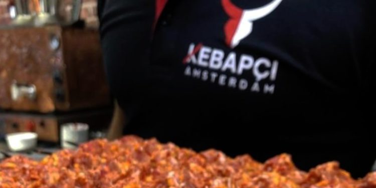 Hollanda'daki Türk restoranlarının 'kebapçı' kavgası