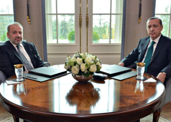 Hukukçu İzzet Özgenç, ‘OHAL’de ısrarlı: Ekonomiden anlamayan karışmasın!