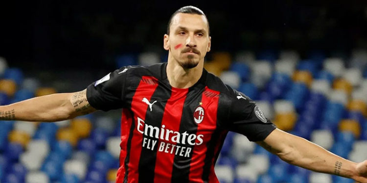 Ibrahimovic: Manchester United içtiğim meyve suyundan dolayı maaşımdan 1 sterlinlik kesinti yaptı