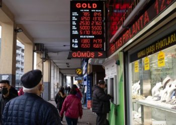 JP Morgan'ın Türk Lirası ile algoritmik işlemlerini sonlandırması ne anlama geliyor?