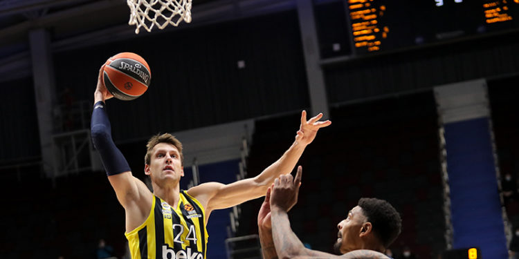 Jan Vesely devleşti; Fenerbahçe Beko, Zenit'i devirdi