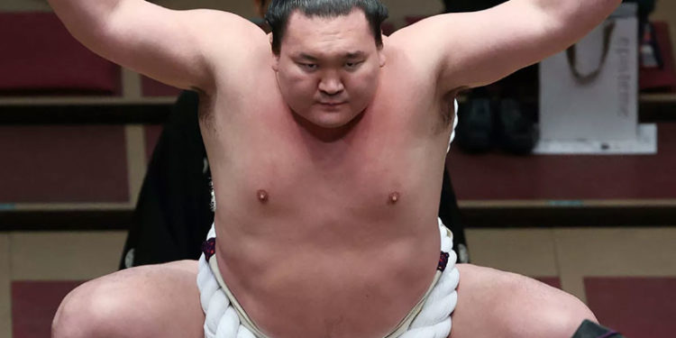 Japonya'nın 'en kariyerli başpehlivanı' Hakuho, 5 dalda Guinness Rekorlar Kitabı'na girdi