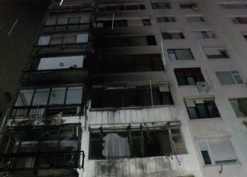 Kadıköy'de 10 katlı binada yangın