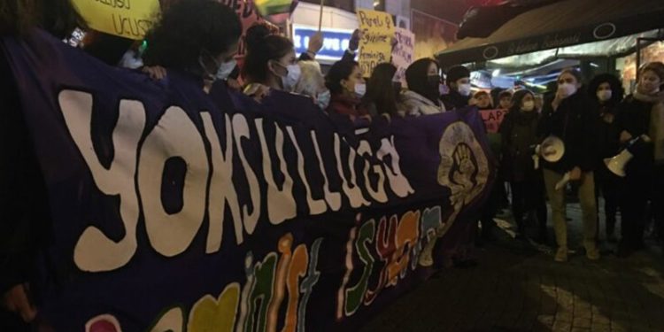 Kadınlar Beşiktaş'ta yoksulluğa isyan etti