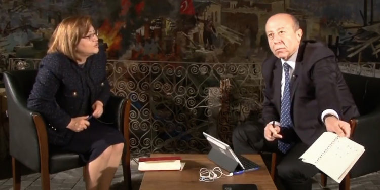 Kameraman tokatlayan Sarıkaya istifa etti