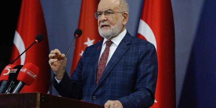 Karamollaoğlu: 6 ay önce ‘uçacağız’ diyenler, 6 ay sonrası için hayal satıyor
