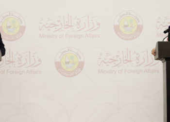 Katar'daki basın toplantısında Çavuşoğlu'ndan ekonomi çıkışı: Türkiye'ye para göndermesi için değil, ilişkilerimizi her anlamda geliştirmek için geldi