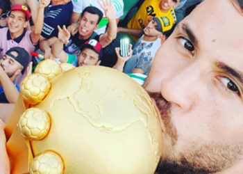 Katar’da gol atan futbolcu kovuldu