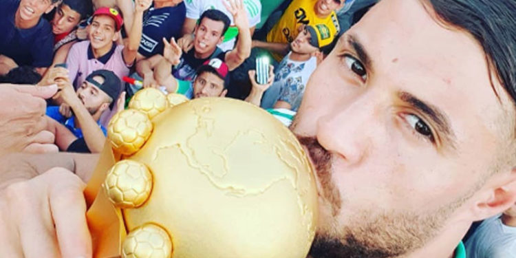 Katar’da gol atan futbolcu kovuldu