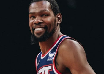 Kevin Durant, Brooklyn Nets'i Philadelphia 76ers karşısında galibiyete taşıdı
