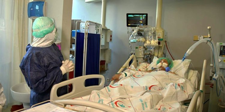 Koronavirüs salgını: Günlük vaka sayısı 20 bin 874, 192 vefat