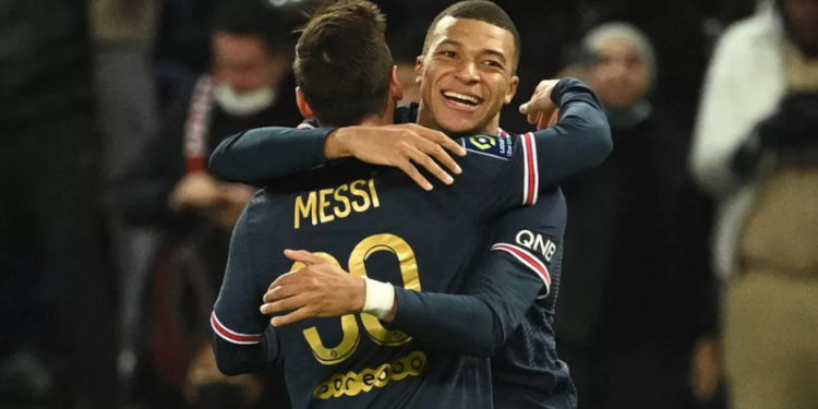 Kylian Mbappe, Paris formasıyla Ligue 1'de 100. golüne ulaştı
