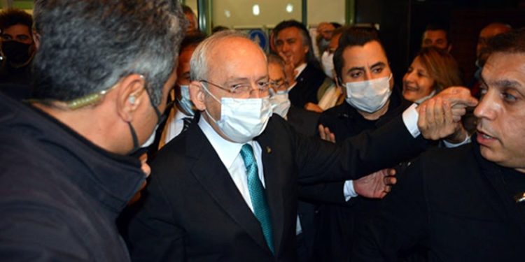 Kılıçdaroğlu Adana'da konuştu: Birileri vurgun yaptı